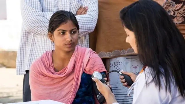 બીબીસી ગુજરાતી, ગુજરાત બજેટ 2025, કનુ દેસાઈ, ગુજરાત વિધાનસભા, રાજ્ય સરકાર મહિલા, ખેડૂત, યુવાનો, ગુજરાત સરકારની યોજનાઓ