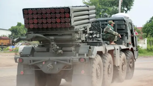 क्याम्बोडियामा अस्त्र ढुवानी गरिँदै