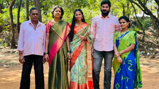 జ్యోతి కుటుంబం