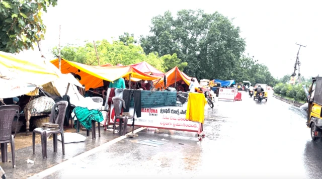 'வெள்ளத்தில் நாங்களும் அடித்து செல்லப்பட்டிருக்கலாம்!” : ஆந்திரா, தெலங்கானா மக்களின் துயர் நிலை, பிபிசி கள அறிக்கை