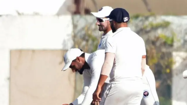 गेल्या महिन्यात विदर्भाचा पराभव केल्यानंतर जम्मू-काश्मीर क्रिकेट संघाचा जल्लोष