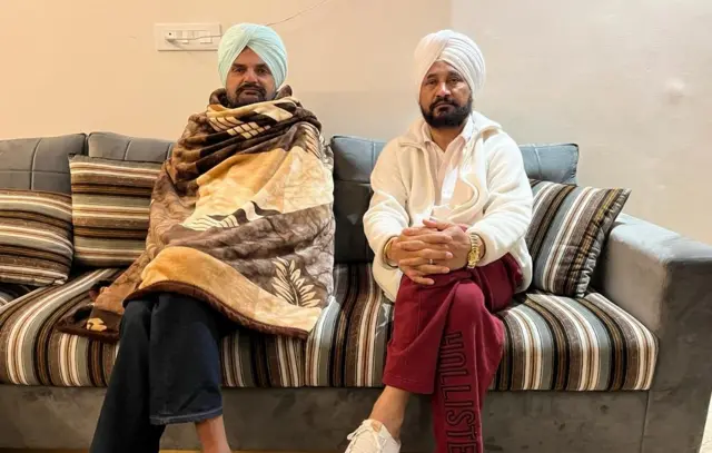 ਮੂਸੇਵਾਲਾ ਦੇ ਪਿਤਾ ਬਲਕੌਰ ਸਿੰਘ ਨੂੰ ਮਿਲਣ ਪਹੁੰਚੇ ਚੰਨੀ