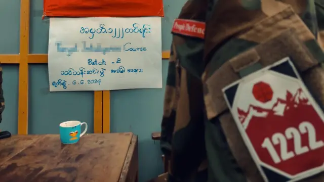 မြေဖြူကိုင်တဲ့လက်တွေစုစည်းထားတဲ့ ၁၂၂၂ တပ်ရင်း 