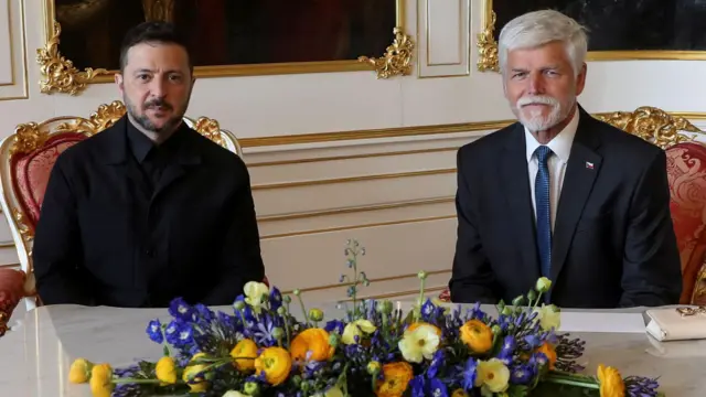 Владимир Зеленский на встрече с Петром Павелом в Праге в мае 2025 года