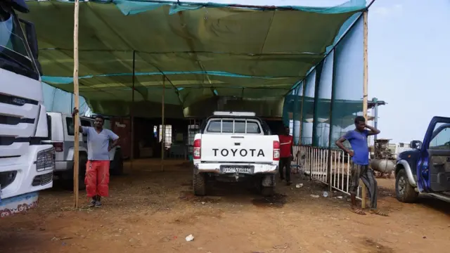 ብርሃነ ወልዳይ ቀድሞ የነበረው የብረታ ብረት እና የጋራዥ ወርክሾፕ በእሳት ከወደመበት በኋላ የከፈተው ጋራዥ