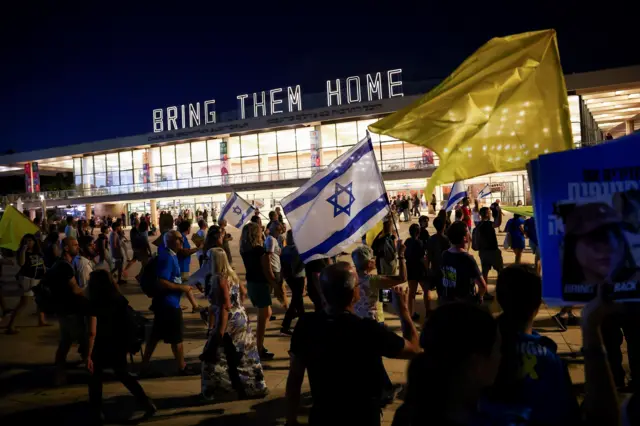 बन्धक फिर्ता ल्याउन माग