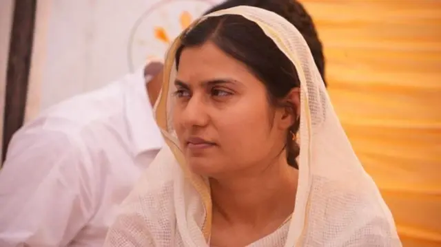 इकरा हसन यांचा व्हीडिओ का झाला आहे व्हायरल? शिवीगाळ केल्याचा आरोप कोणावर केला?