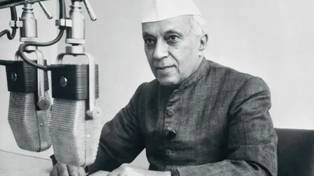 જવાહરલાલ નહેરુ, ભારતના પ્રથમ વડા પ્રધાન, બીબીસી ગુજરાતી, ભારત, ઇન્દિરા ગાંધી, રાજકારણ, આઝાદ ભારત, આઝાદી, ગાંધીજી
