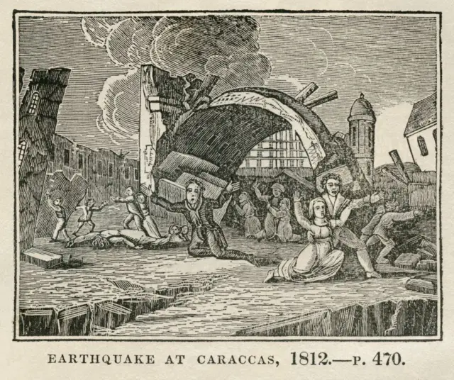 Un grabado de época muestra un grupo de personas arrodilladas y con los brazos en cruz y otras en aparente desesperación rodeados de edificaciones destruidas. Un mensaje al pie dice en inglés: Terremoto en Caracas, 1812.