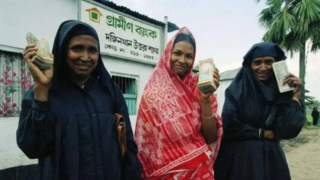 অধ্যাপক ইউনূস ক্ষমতা গ্রহণের পর ২০২৯ সাল পর্যন্ত কর অব্যাহতি দেওয়া হয়েছে গ্রামীণ ব্যাংককে