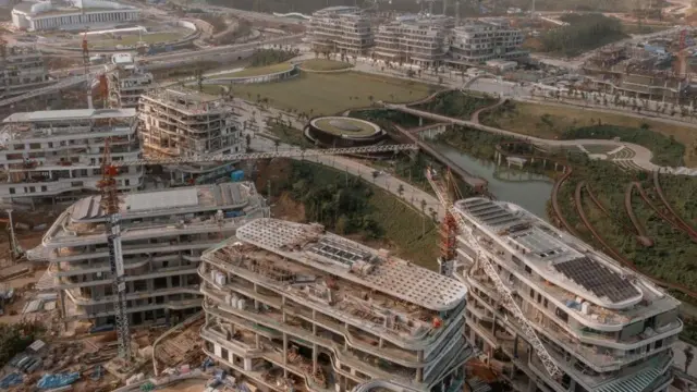 Pembangunan gedung ibu kota baru di Nusantara, provinsi Kalimantan Timur, pada Kamis, 25 Juli 2024.