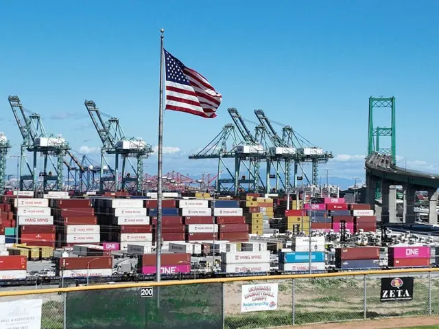 Port à conteneurs de Los Angeles.