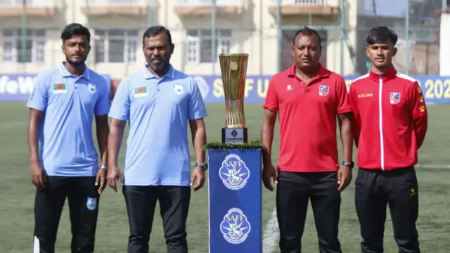 नेपाल र बाङ्ग्लादेशका यू-२० फुटबल टोलीका कप्तान र प्रशिक्षक