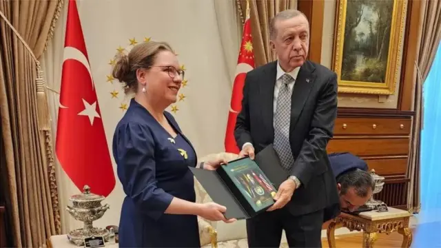 Sariirka Israa'iil iyo Madaxweynaha Turkiga