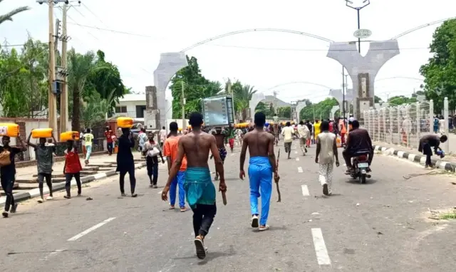 Masu zanga-zanga a birnin Kano ranar Alhamis 1 ga watan Agusta, 2024