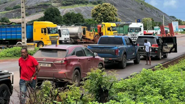 Twelve Ghana pipo dey drive 10,000km from Accra go London take create awareness for digital poverty