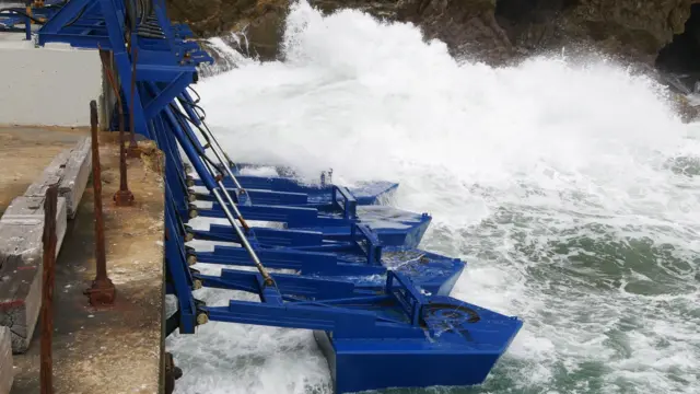 પુનઃપ્રાપ્ય ઊર્જા, બિનપરંપરાગત ઊર્જા, સૌર અને પવન ઊર્જા, દરિયાઈ ઊર્જા, મોજાં, પવનચક્કી, સોલર પેનલ, જળવાયુ પરિવર્તન, પર્યાવરણને અસર, બીબીસી ગુજરાતી