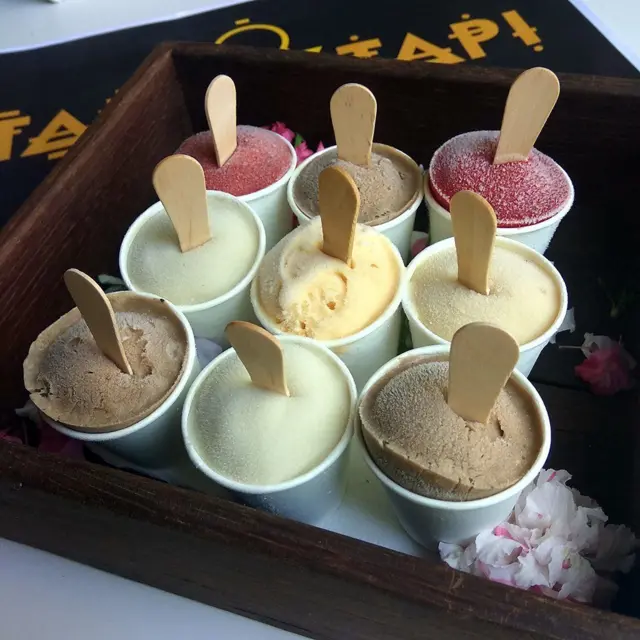 「塔皮塔皮」（Tapi Tapi）冰淇淋店各種口味的冰淇淋