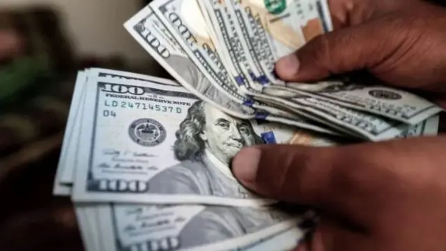 ባጤራታት ዶላር ኣመሪካ