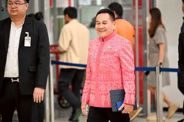 พล.อ.สวัสดิ์ ทัศนา เจ้าของคำร้อง ร่วมฟังการไต่สวนที่ศาลรัฐธรรมนูญด้วย