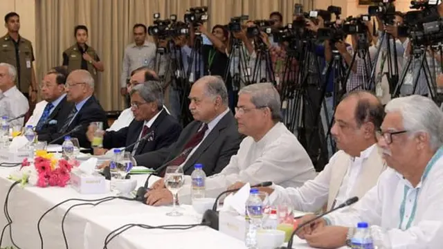 জাতীয় ঐক্যফ্রন্টের নেতা ড. কামাল হোসেনও নির্বাচন করছেন না