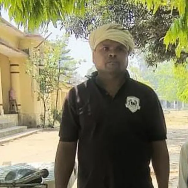 जसवंत कहते हैं कि स्कूल प्रबंधन ने न टॉयलेट सीट स्वीकार की और न ही बच्चियों का नाम लिखा