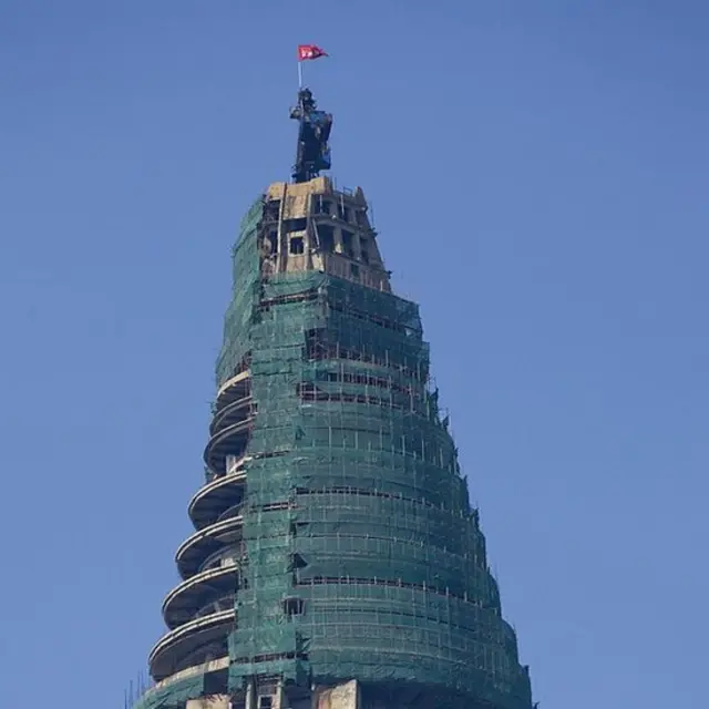 Hotel Ryugyong, 2008