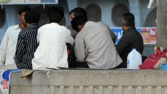 বিদেশে যাওয়া শ্রমিকদের অর্ধেকের বেশি যান সৌদি আরবে