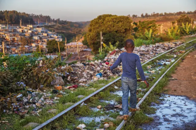 கென்யா: கள்ளசந்தையில் விற்கப்படும் குழந்தைகள்