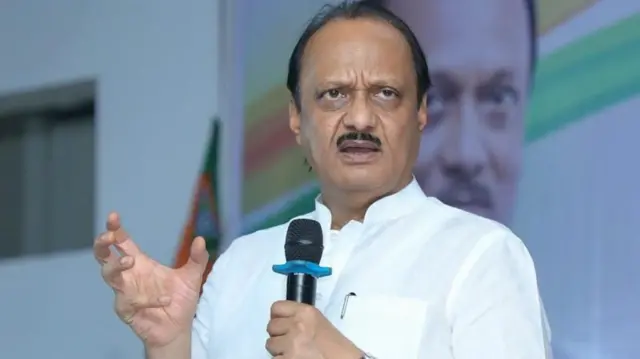 अजित पवार 