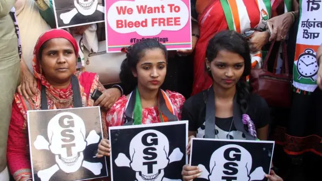 சானிட்டரி நாப்கின்கள் மட்டும்தான் பெண்களின் சுகாதார பிரச்சனையா?