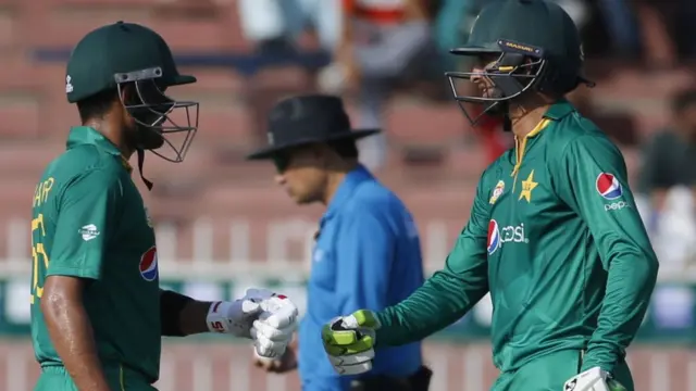 بابر اعظم اور شعیب ملک