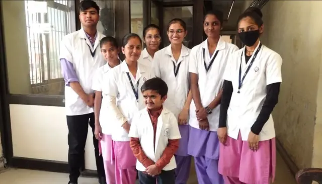 ડૉક્ટર ઓછી ઊંચાઈ ગુજરાત વિશ્વ