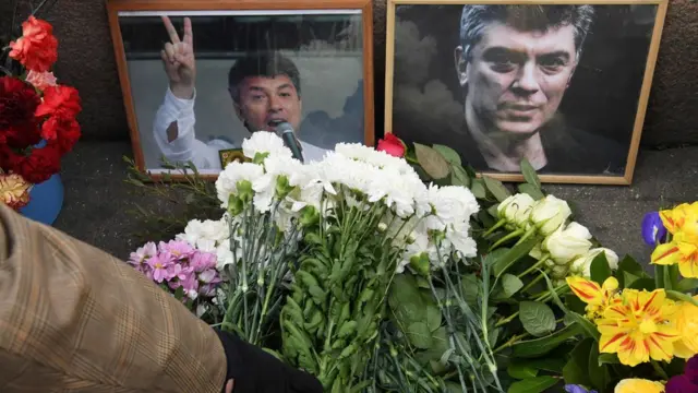 Портрет Нємцова і квіти