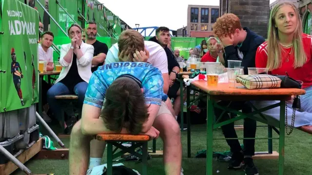 Fans in Newcastle react to Italy's equaliser