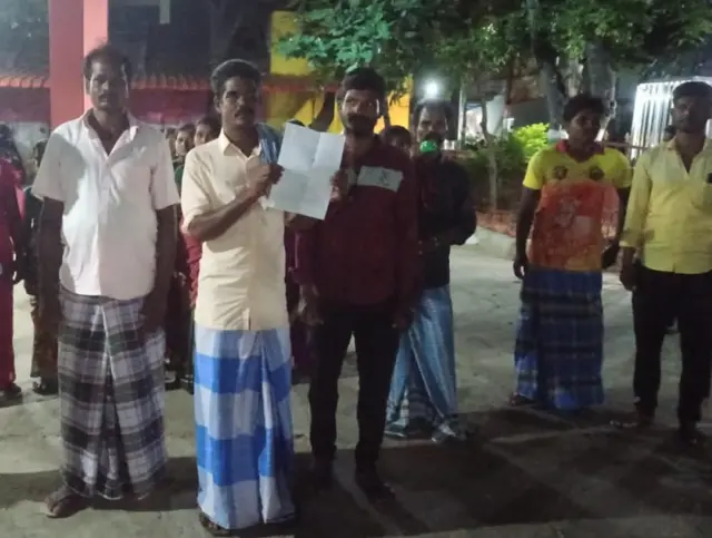 சிறைக்கு சென்று வந்ததால் ஊரை விட்டு குடும்பத்துடன் ஒதுக்கி வைப்பு