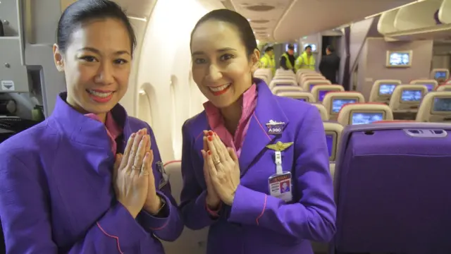 พนักงานต้อนรับบนเครื่่องบินของการบินไทย
