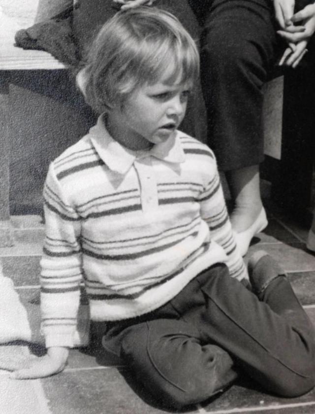 குழந்தைகள் மீது கொடிய பரிசோதனை செய்த மருத்துவர் : ஆல்ப்ஸ் மலைத் தொடரின் அடிவாரத்தில் அமைந்திருக்கும் மஞ்சள் வீட்டின் பின்னணி