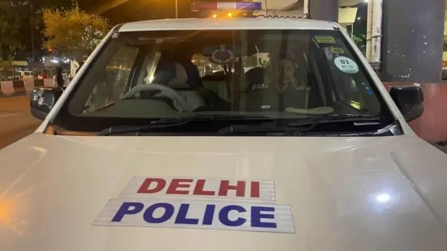 દિલ્હી પોલીસનું વાહન 