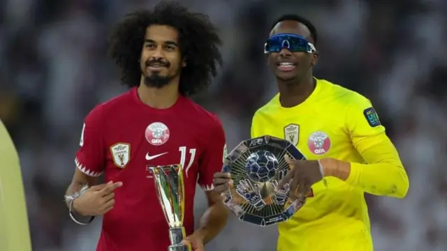 Akram Cafiif iyo Goolhayaha xulka Qatar.