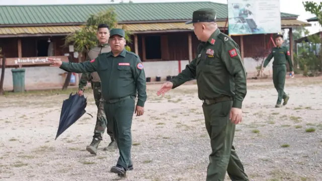 ဒေါက်တာညိုထွန်းအောင်ကို ရှမ်းပြည်တပ်မတော်ဌာနချုပ်၊ ဝမ်ဟိုင်း မှာတွေ့ရ