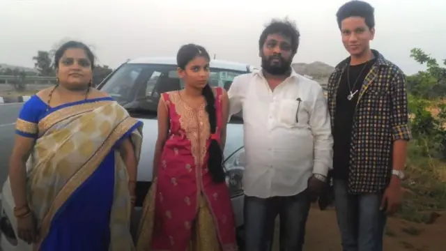 श्रीकांत और उनका परिवार