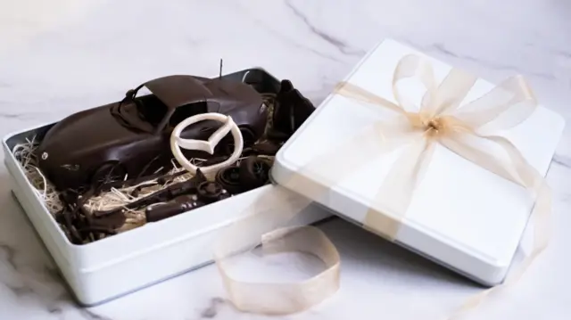 مدل مینیاتوری مزدا