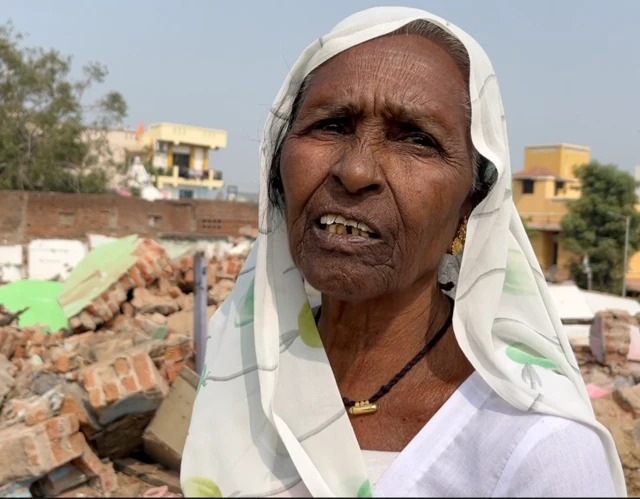 અમદાવાદ, ડિમોલિશન, માનવઅધિકાર, બેઘર લોકો, મહિલાઓ, ગુજરાત, ઇસનપુર, બીબીસી ગુજરાતી 