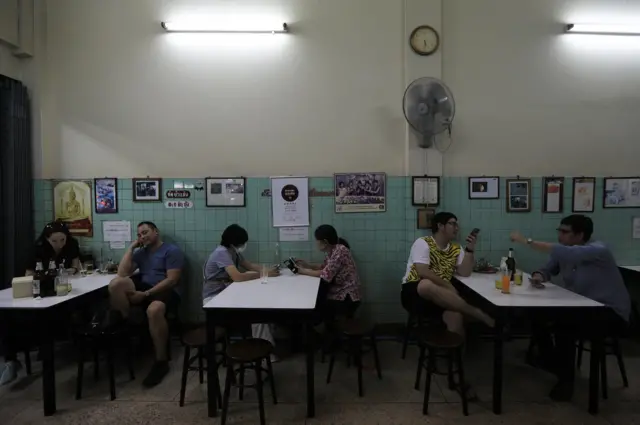 ร้านเจ๊ไฝ