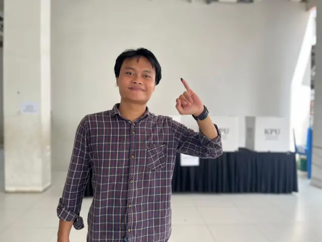 Bagus Damanhuri yang kini berusia 21 tahun, mengaku bahwa ini merupakan Pilkada pertamanya. 