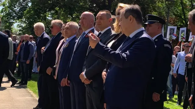 Zvaničnici na obeležavanju Dana pobede