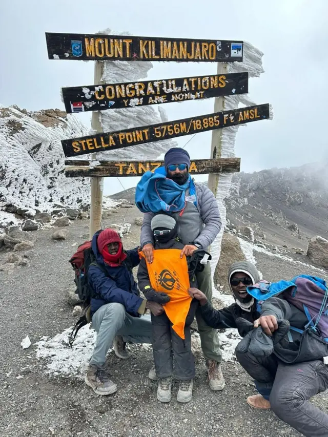కిలిమంజారో, పర్వతారోహణ, ఆఫ్రికా, టాంజానియా, తేగ్‌బీర్ సింగ్