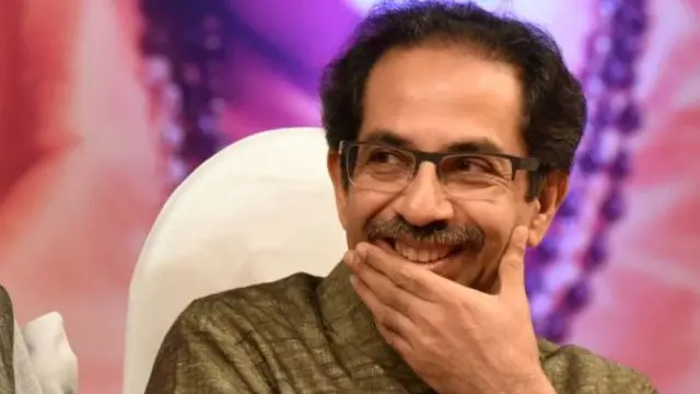 नाव न घेता उद्धव ठाकरेंनी नरेंद्र मोदींना मारले हे 3 टोमणे
