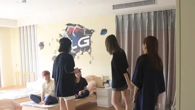 عضوات فريق "إل إل جي"